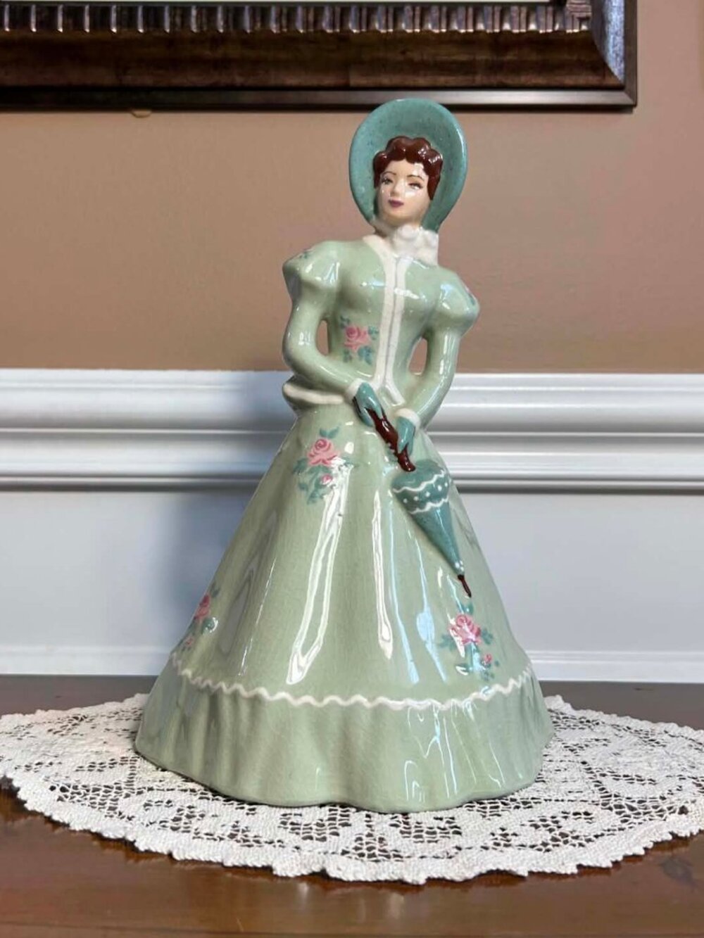 Vintage S-Quire California Pottery Zaida #105 Southern Belle Figurine - As Is